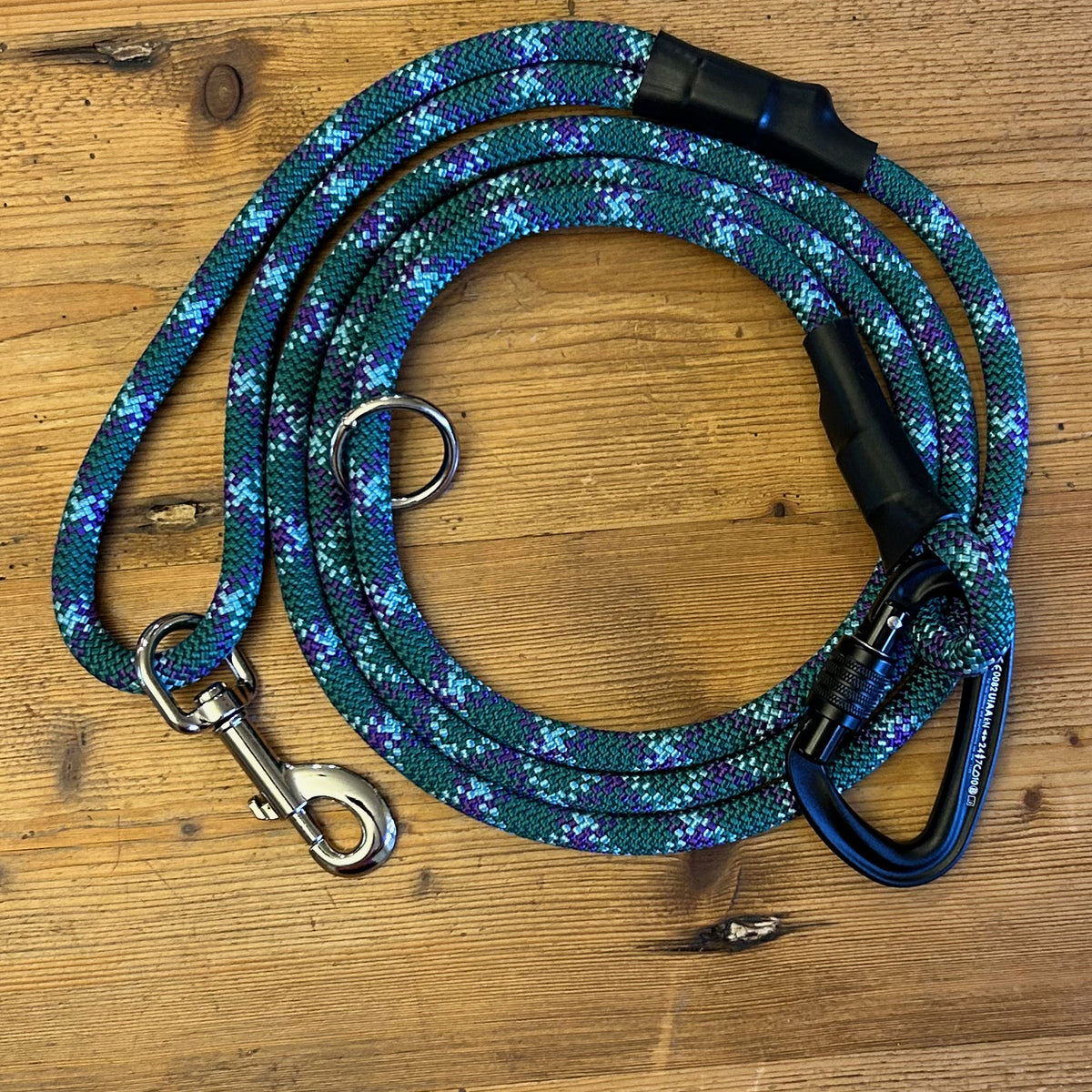 Hands-Free Standard Carabiner Leash in Forest