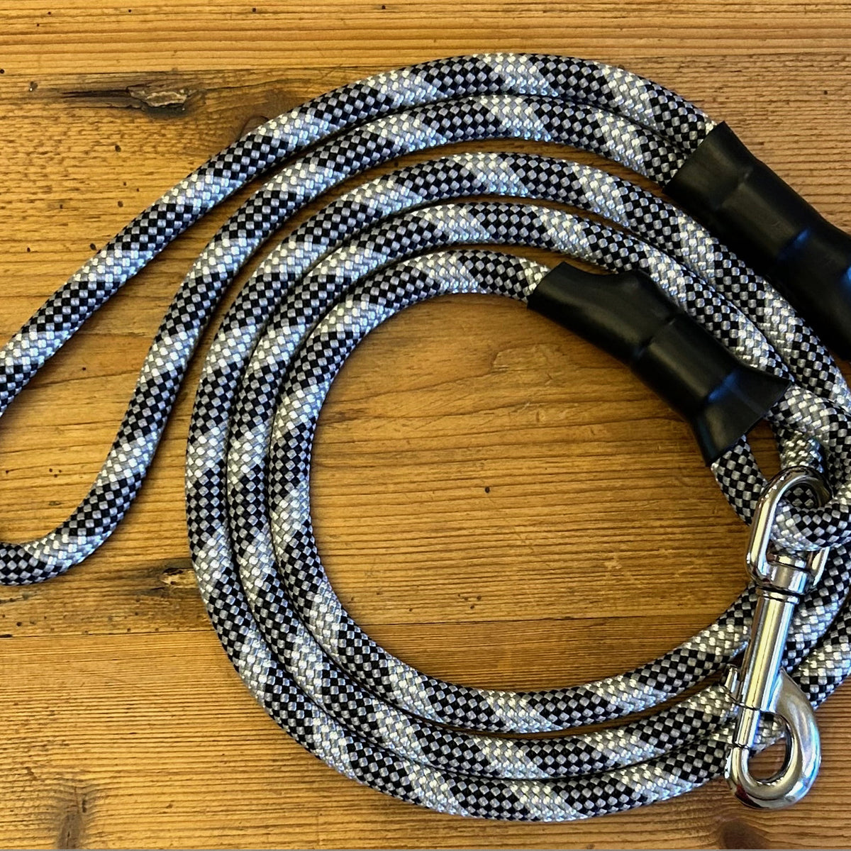 Standard Clip Leash in Granite