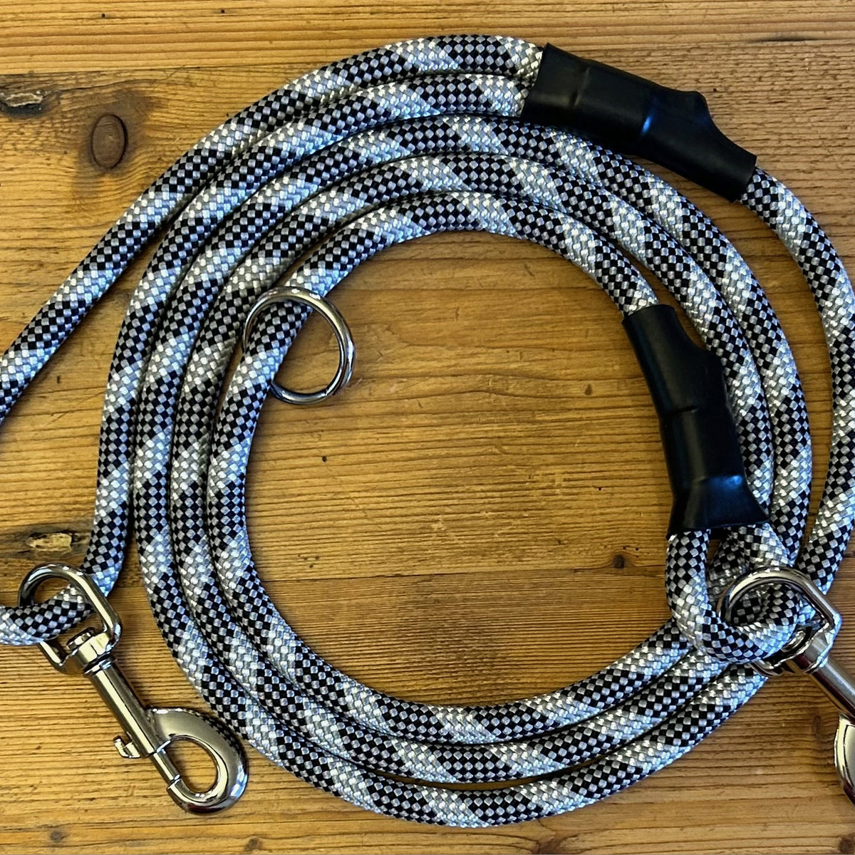 Hands-Free Standard Clip Leash in Granite